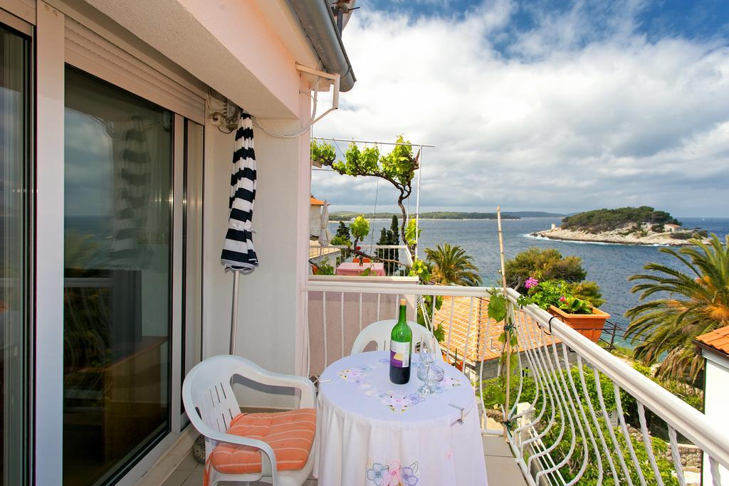 Apartments Bicanic Hvar Town Exterior foto